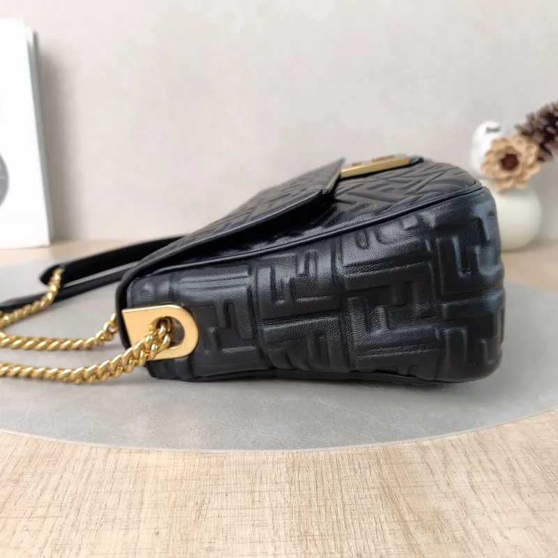 FENDI Crossbody Bag Baguette Baguette Bag Black Lambskin Large31 × 9 × 18 cm — detail view 4 of 13