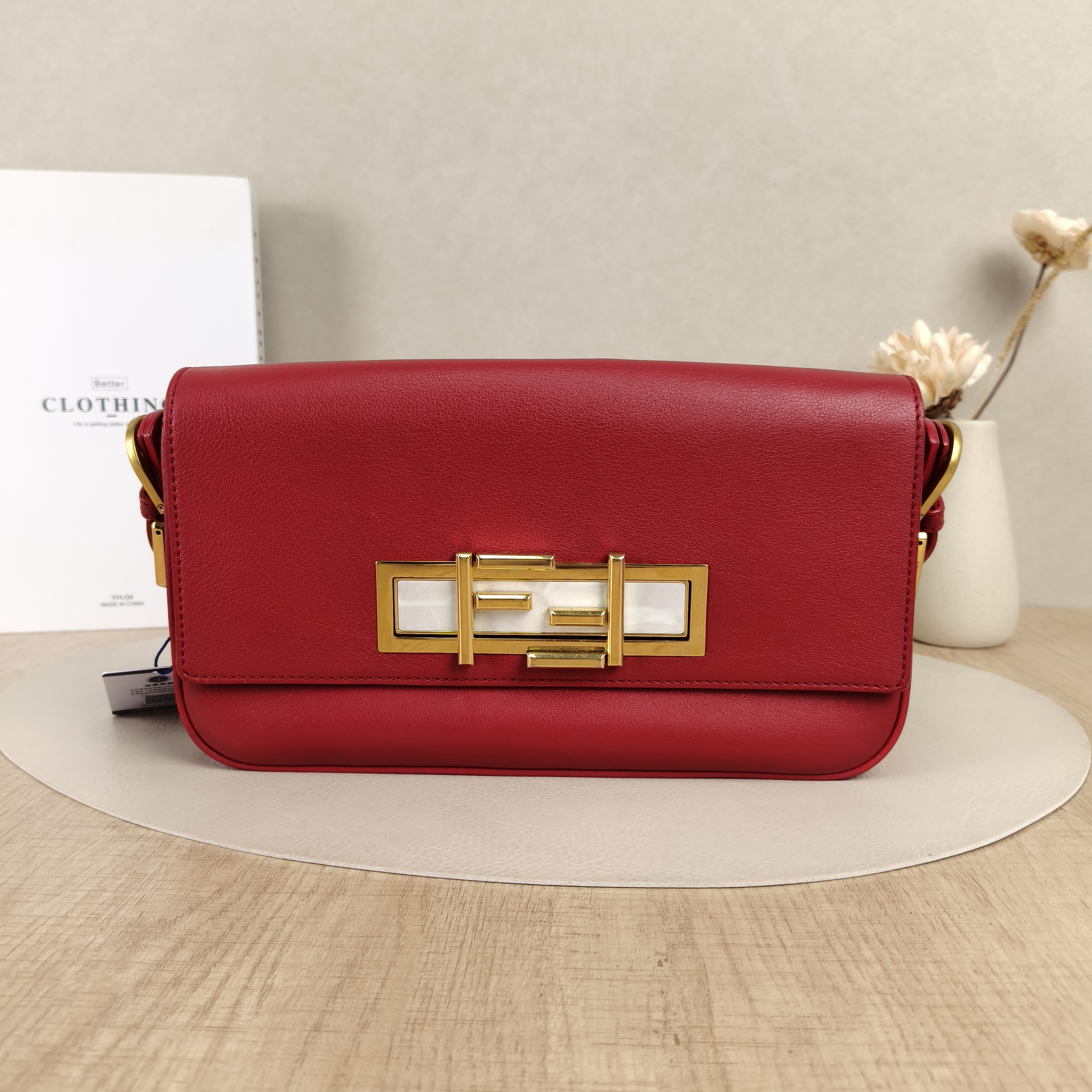 FENDI Shoulder Bag Red Calfskin One Size27 × 4 × 15 cm
