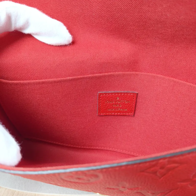 Louis Vuitton Crossbody Bag Pochette Félicie Red Calfskin Small21 × 3 × 12 cm — detail view 11 of 13