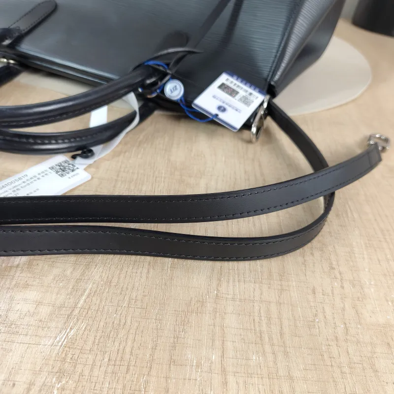 Louis Vuitton Top Handle Bag Marly Black Epi Embossed Calfskin Medium 34 × 13 × 27 cm — detail view 2 of 10