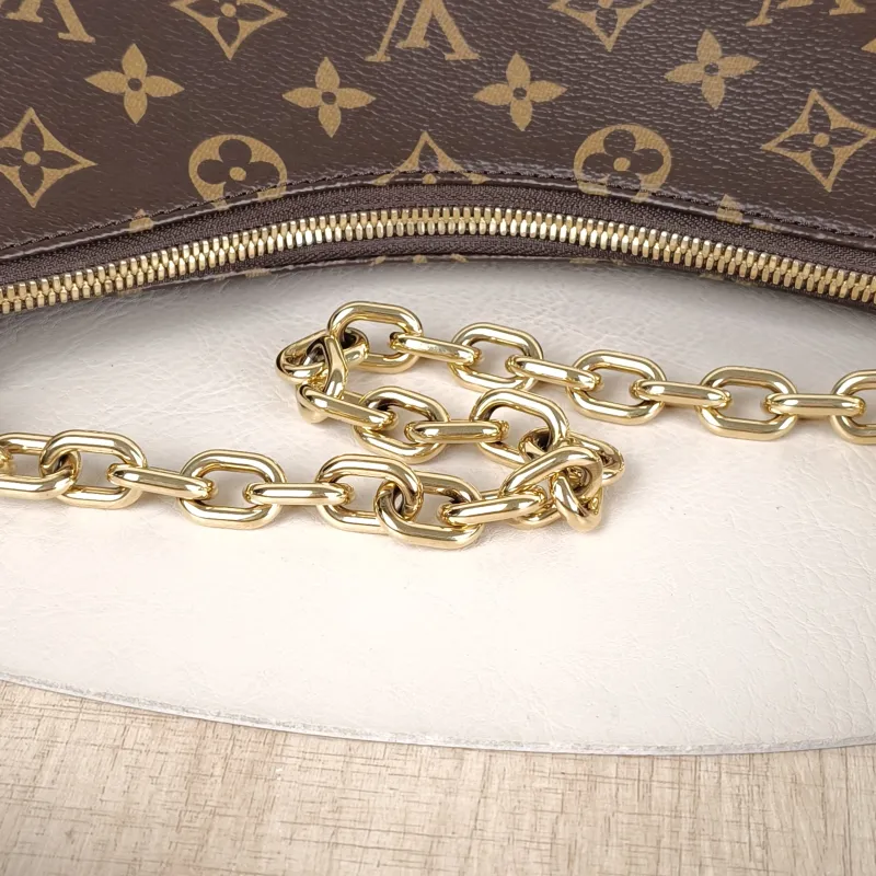 Louis Vuitton Shoulder Bag COOKIE Monogram PVC BB 28.5 × 5 × 19 cm — detail view 10 of 10