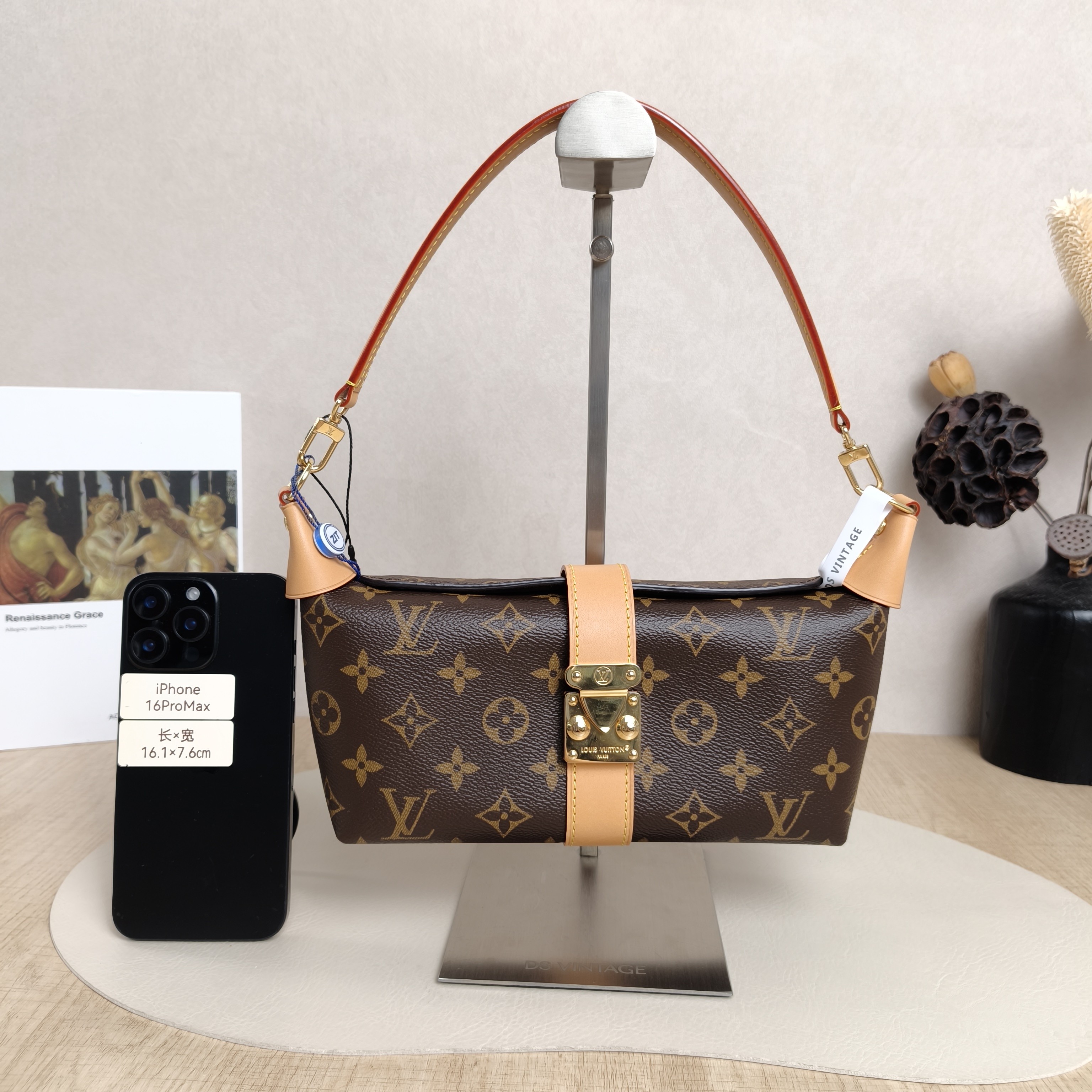 Louis Vuitton Shoulder Bag Pochette Mia Monogram PVC 22 × 8 × 14.5 cm — cover view 2 of 5