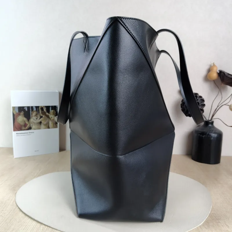 LOEWE Top Handle Bag Puzzle Fold Shopping Tote Black CC alfskin Large 42 × 41 × 18 cm — detail view 9 of 9