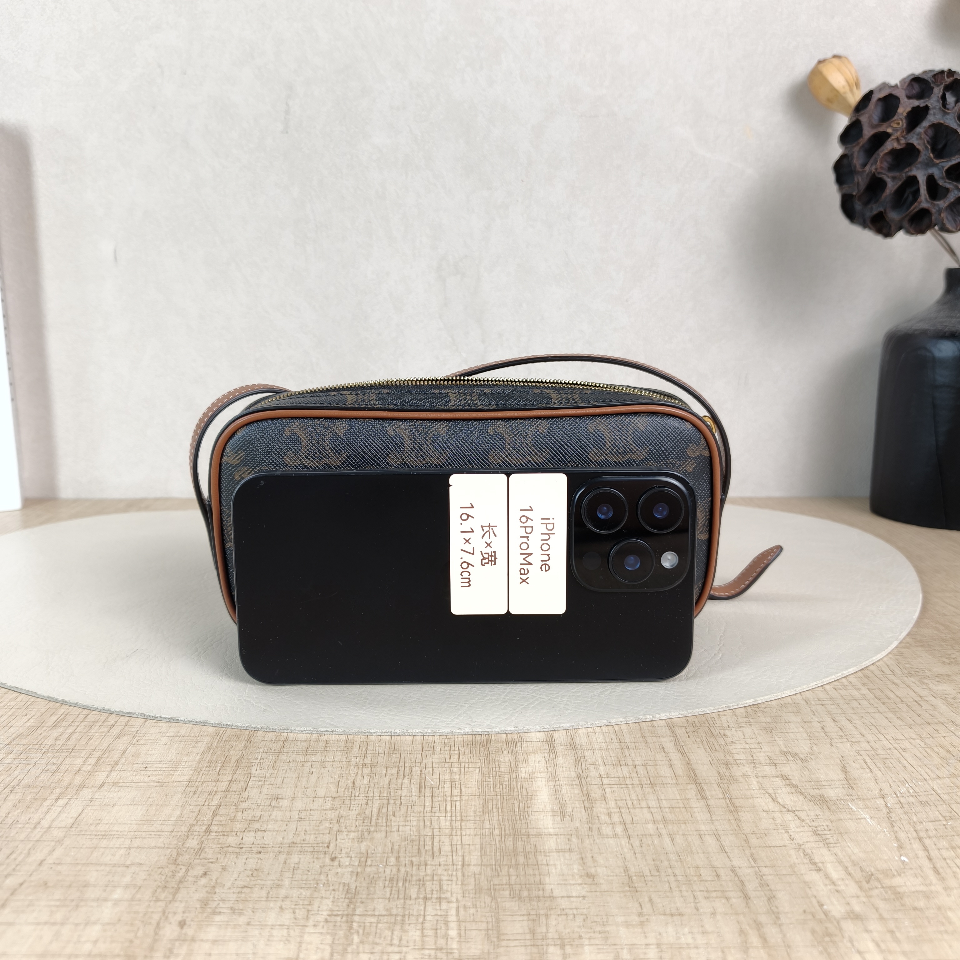 CELINE Shoulder Bag Shoulder Bag Monogram PV Cmini19 × 3.5 × 9 cm — cover view 2 of 6