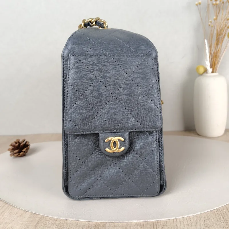 Chanel Shoulder Bag25Bag Grey Calfskin Small26 × 14 × 30 cm — detail view 8 of 14