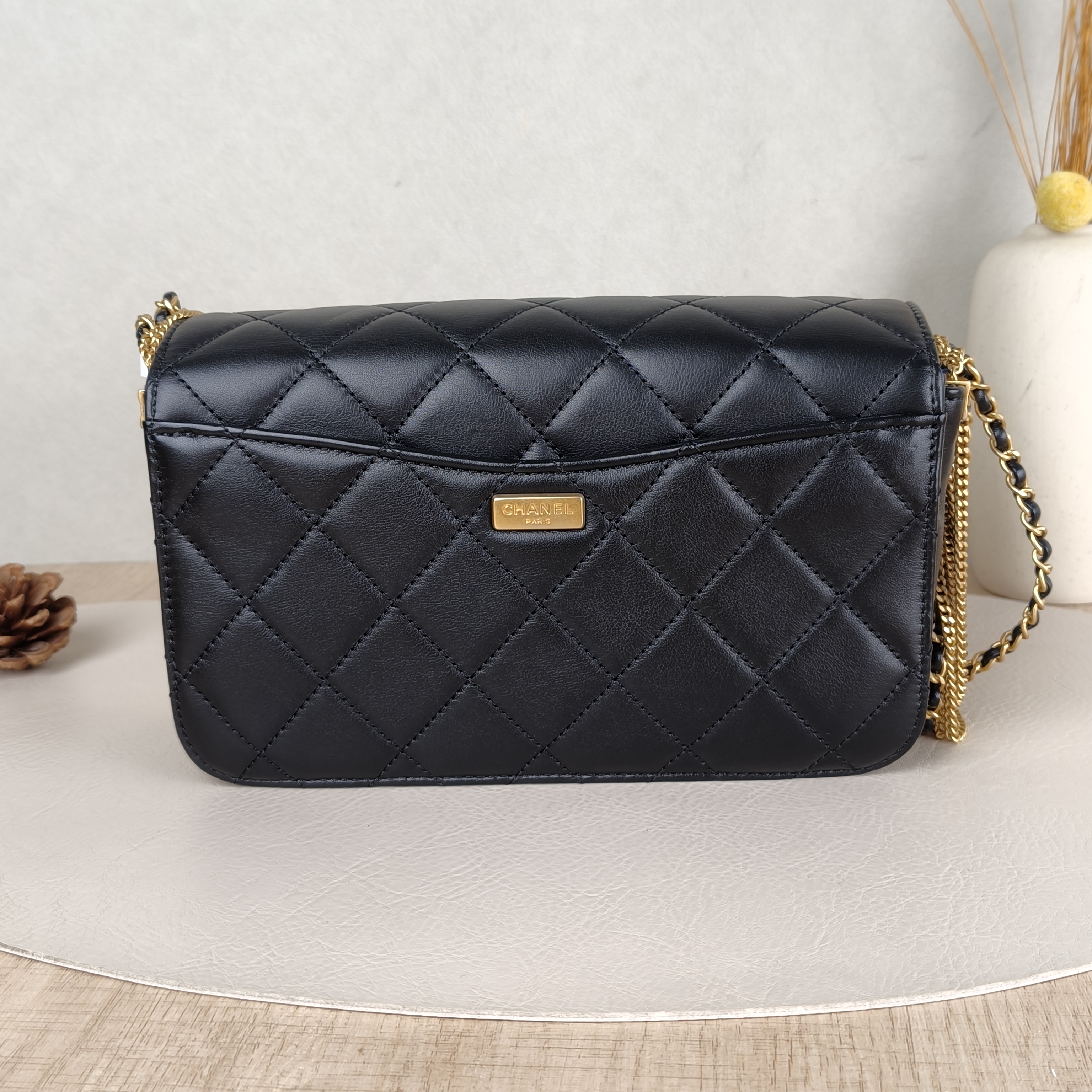 Chanel Crossbody Bag Crossbody Bag Black Lambskin One Size21 × 6 × 13 cm — cover view 5 of 5