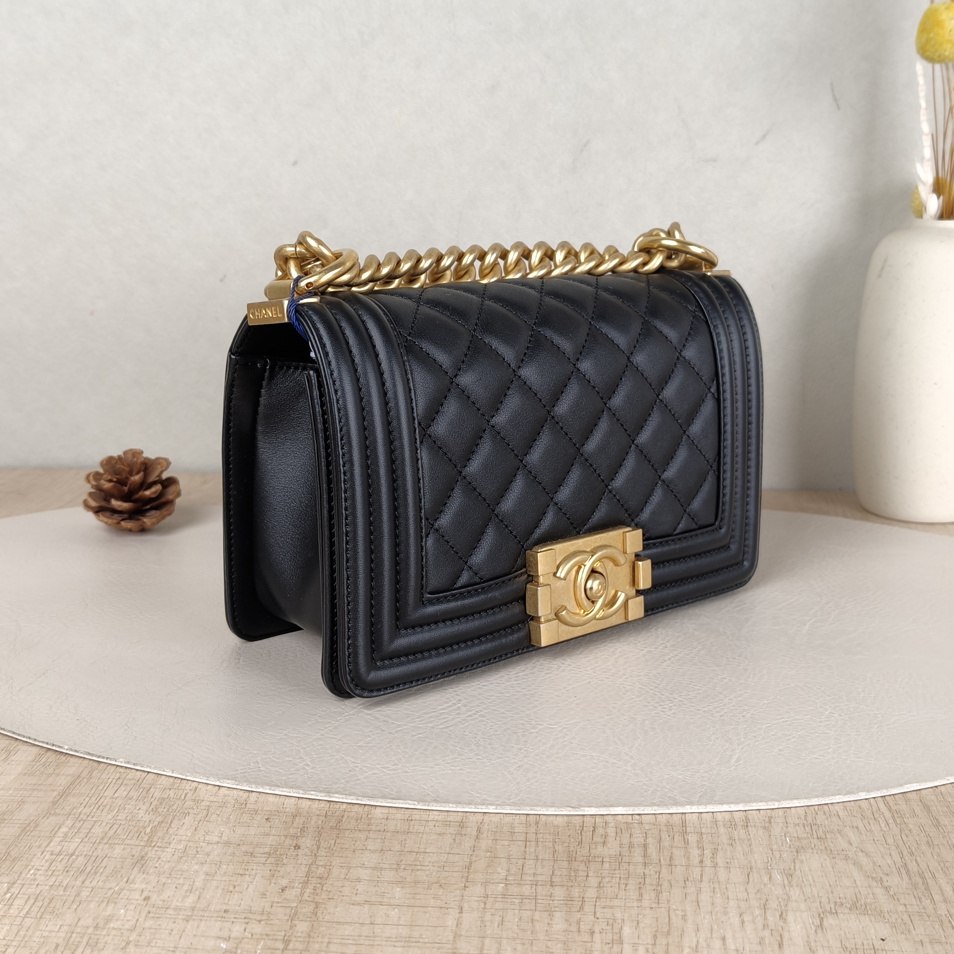 Chanel Crossbody Bag Le BoyBlack Calfskin Small20.5 × 8.5 × 12 cm — cover view 3 of 5