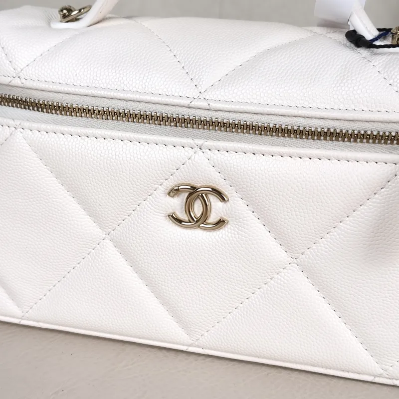 Chanel Crossbody Baglp Box Bag Top Handle Crossbody Bag White Calfskin One Size19.5 × 5 × 17 cm — detail view 8 of 12