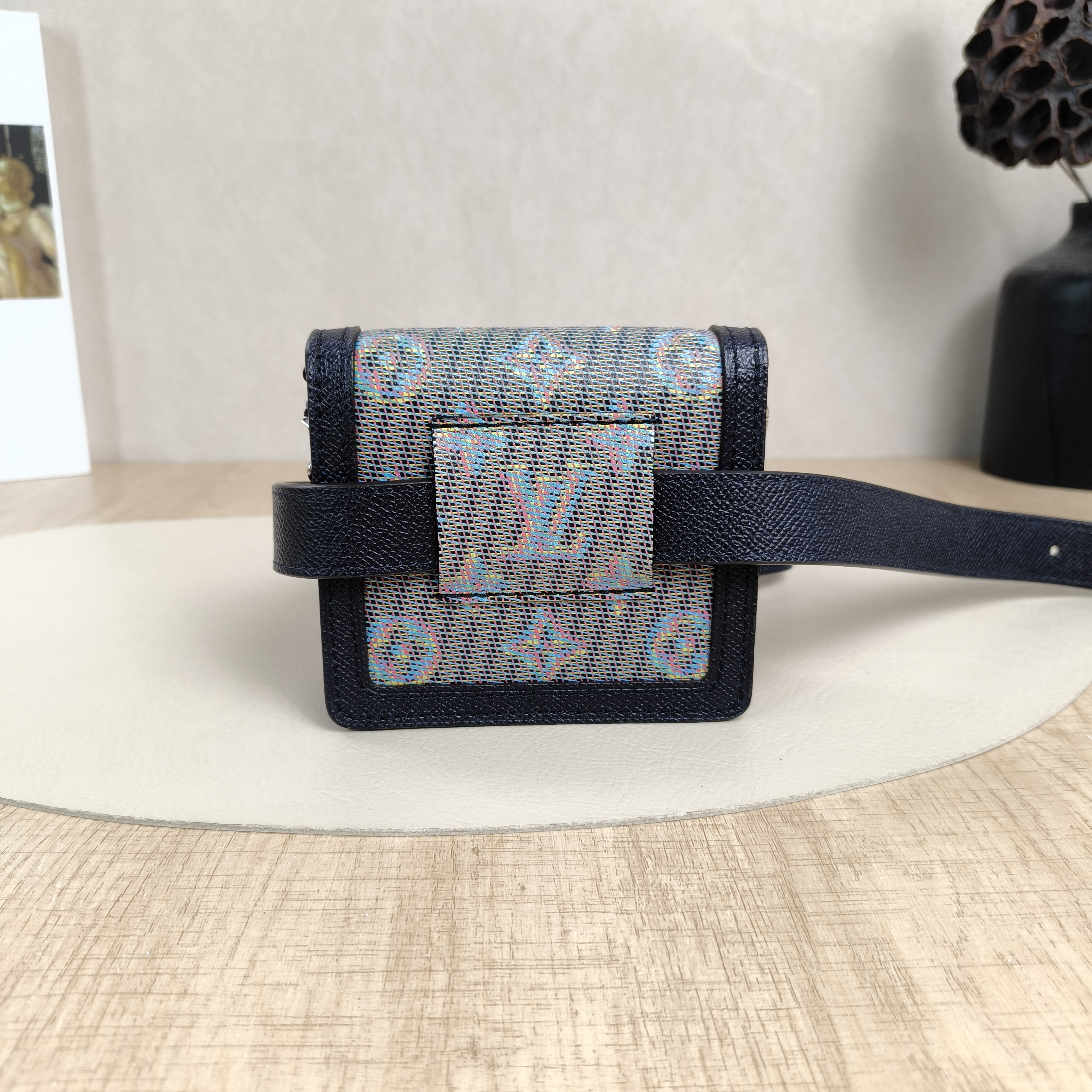 Louis Vuitton Belt Bag Dauphine Belt Bag Navy PVCBB12 × 3.5 × 10.5 cm — cover view 6 of 6