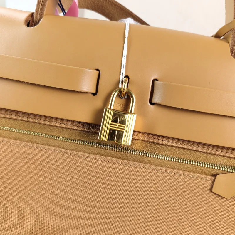 Hermès Crossbody Bag Herbag 31 Calfskin，Canvas Medium 30.5 × 11 × 25.5 cm B — detail view 10 of 13