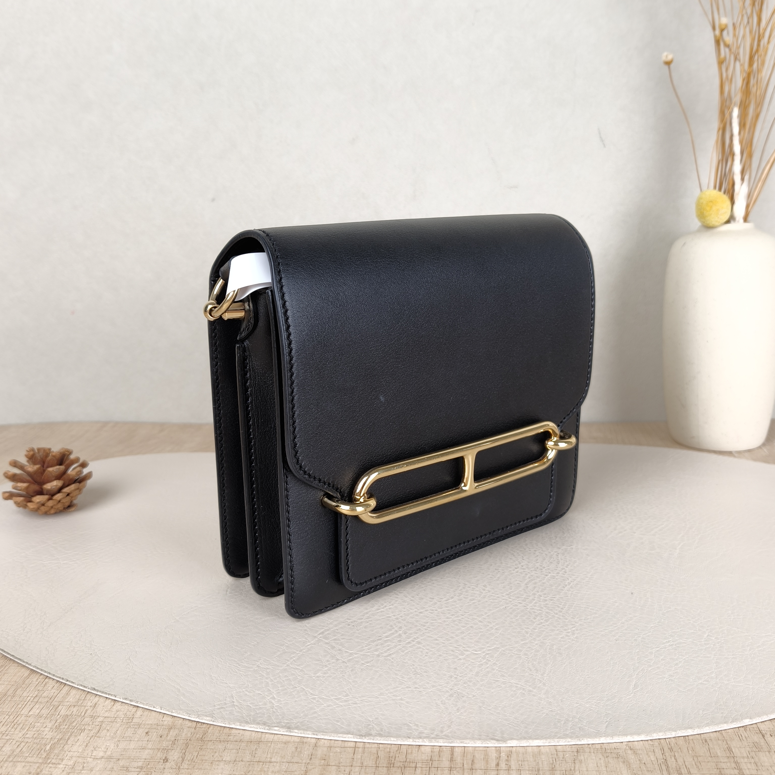 Hermès Crossbody Bag Roulis 19 Black Calfskin18 × 6 × 15 cm — cover view 5 of 5
