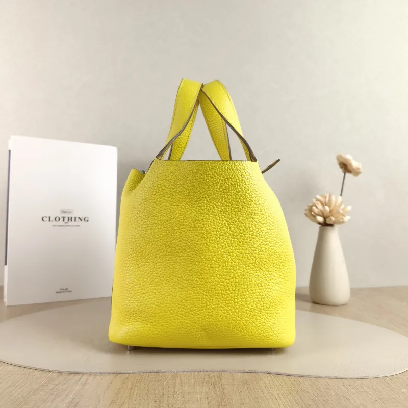 Hermès Top Handle Bag Picotin Lock 18 18 9R TC Calfskin Small 18 × 13 × 18 cm Y — detail view 6 of 11