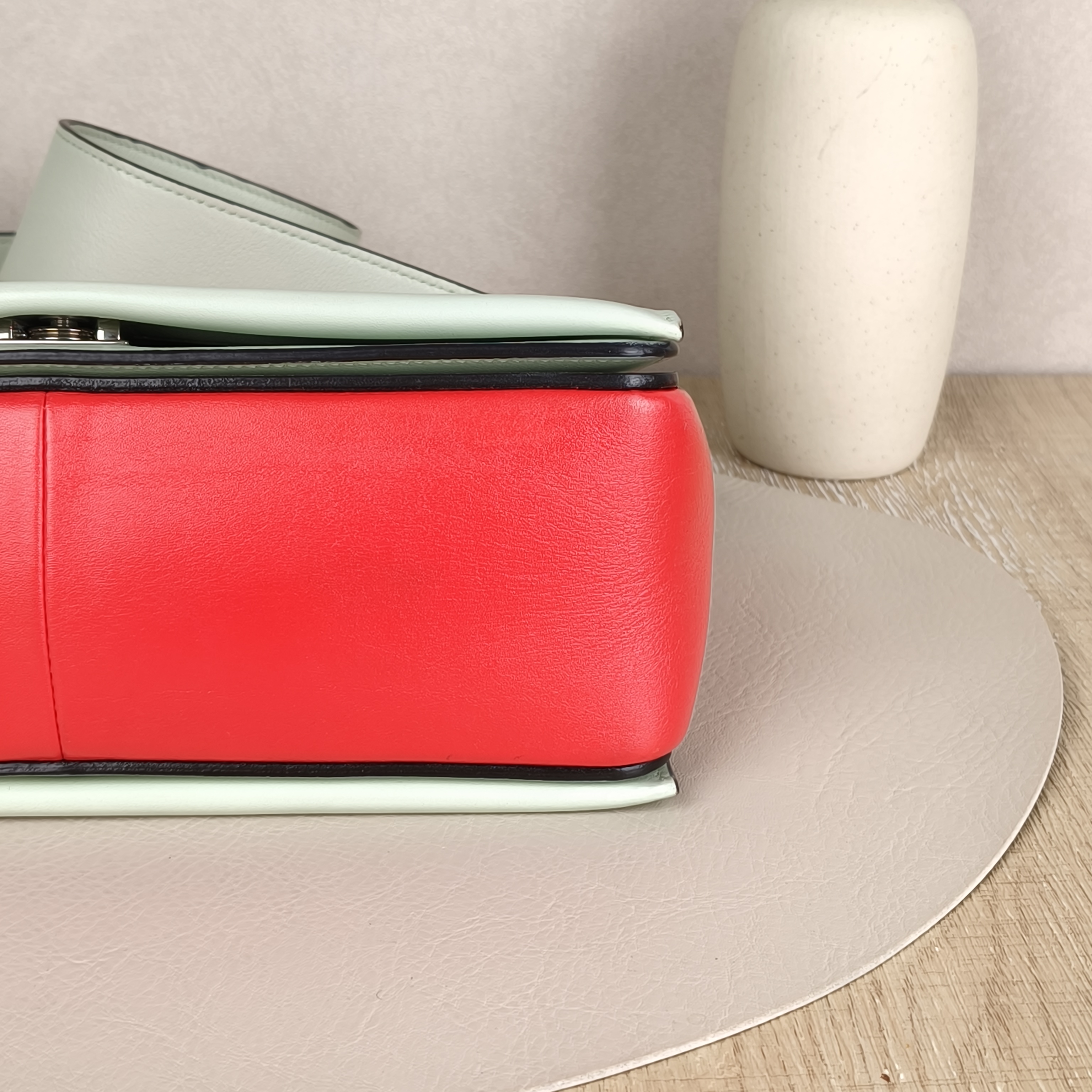 CELINE Crossbody Bag Crossbody Bag Red Green Calfskin One Size25 × 7.5 × 16 cm — cover view 3 of 8