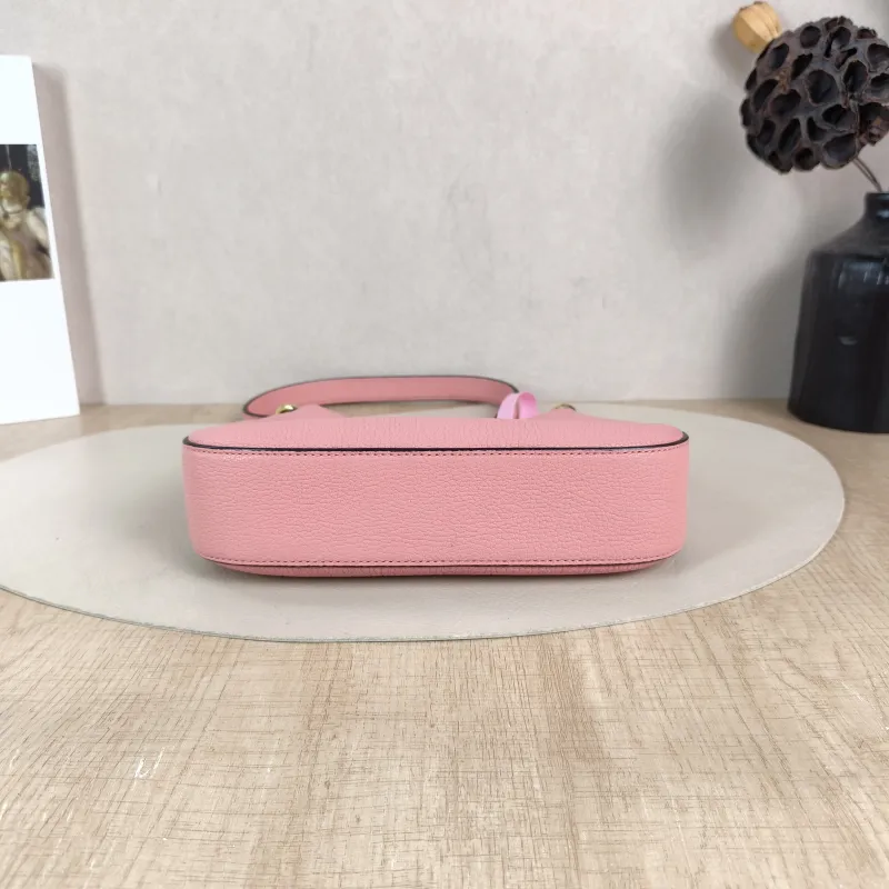 Miumiu Shoulder Bag Pink Calfskin One Size 22.5 × 5 × 18 cm — cover view 2 of 6