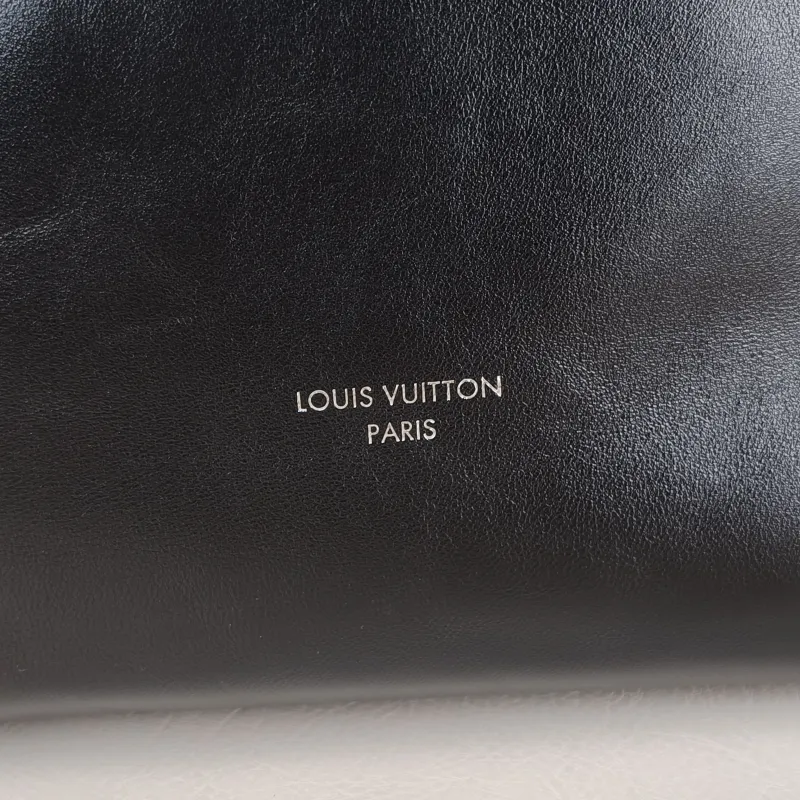 Louis Vuitton Shoulder Bag Off Duty Vibe Chain Bag Black SL ambskin Medium 33 × 11.5 × 24 cm — detail view 8 of 11
