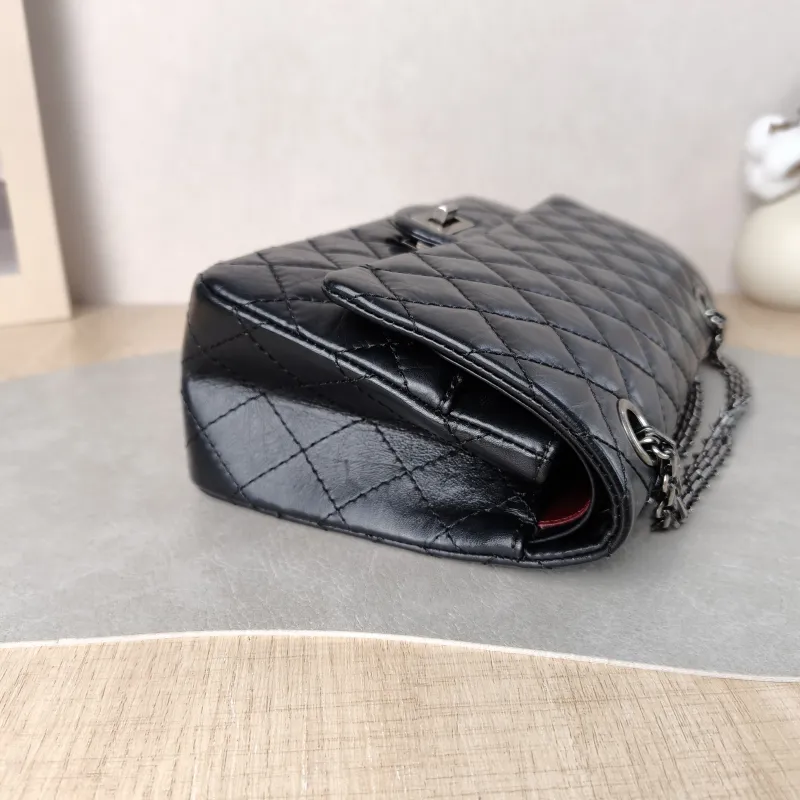 Chanel Shoulder Bag 2.55 Black Calfskin Small 24 × 7.5 × 16 cm 18 — detail view 9 of 13