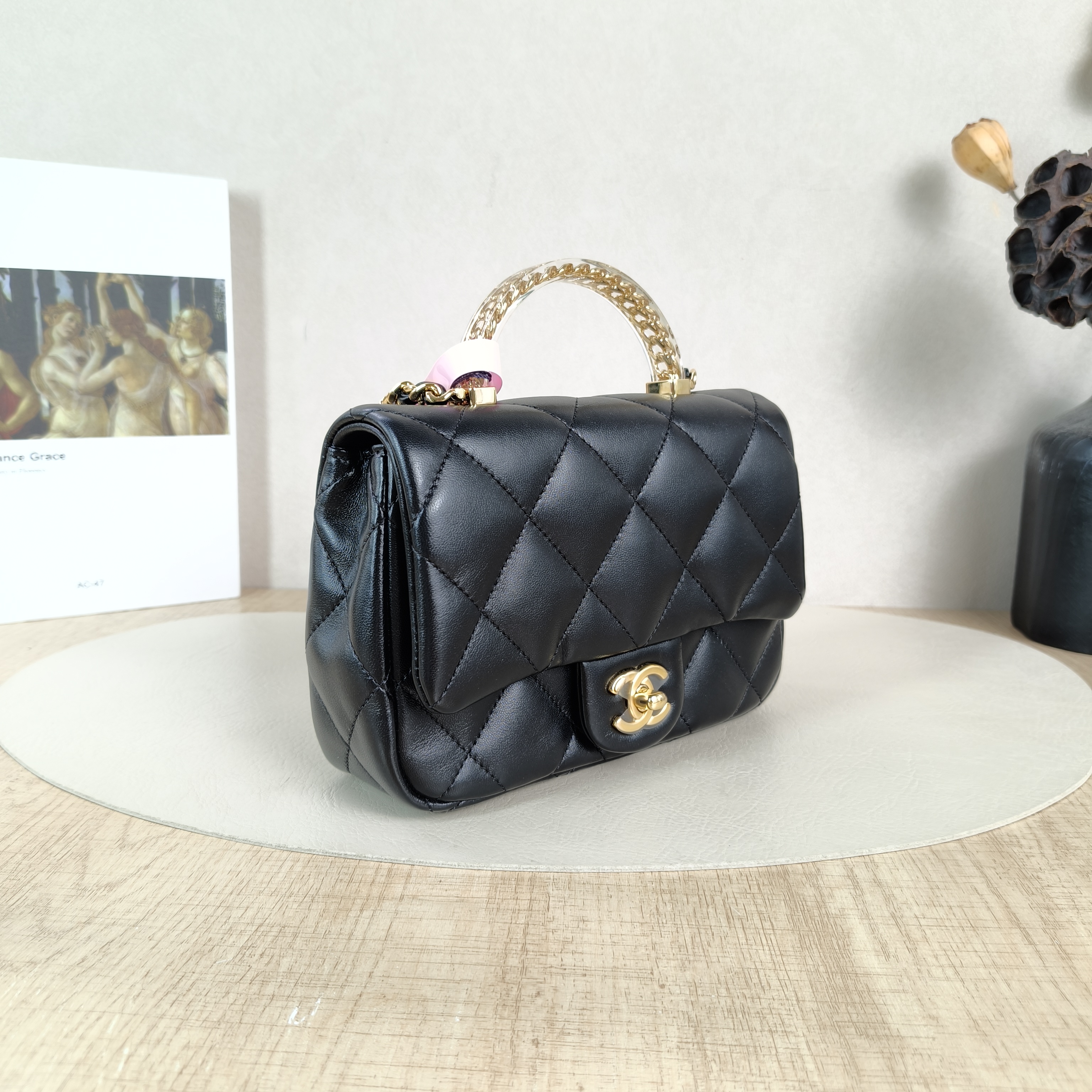 Chanel Crossbody Bag Black Lambskin One Size19 × 6 × 12 cm — cover view 4 of 6
