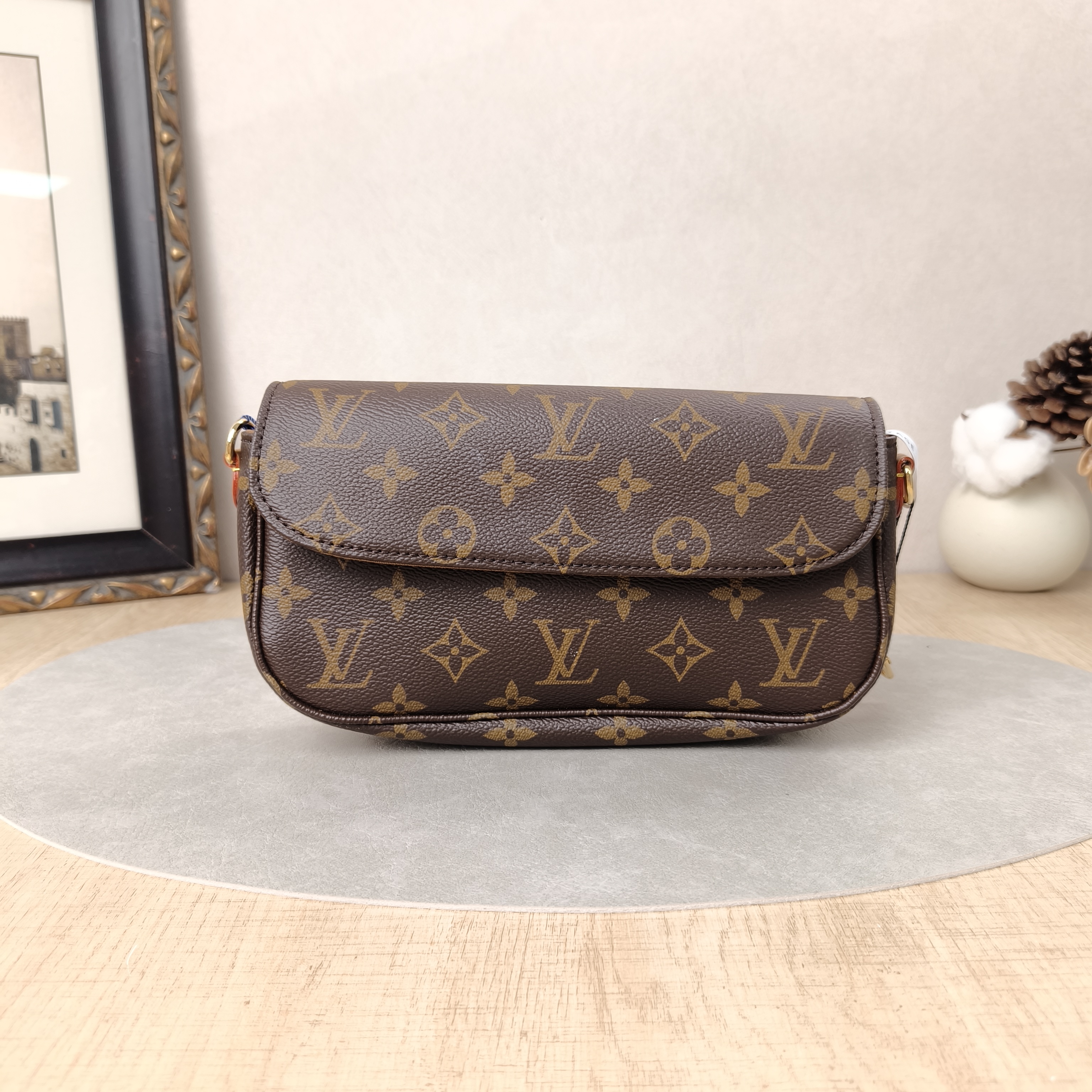 Louis Vuitton Crossbody Bag IVY