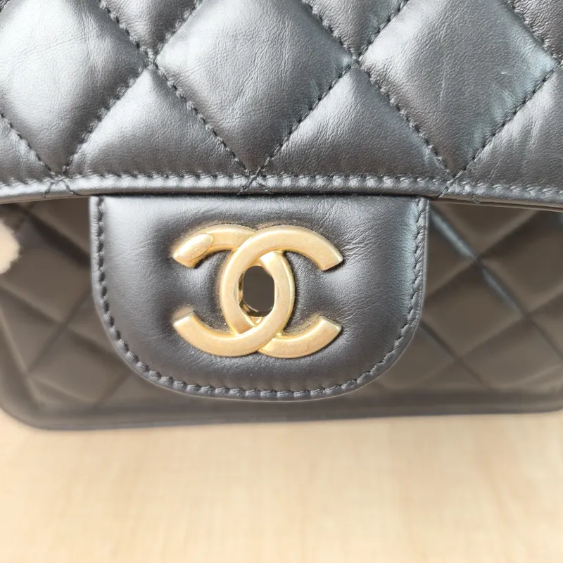 Chanel Crossbody Bag Backpack Black Calfskin One Size25 × 6 × 22 cm — detail view 11 of 13