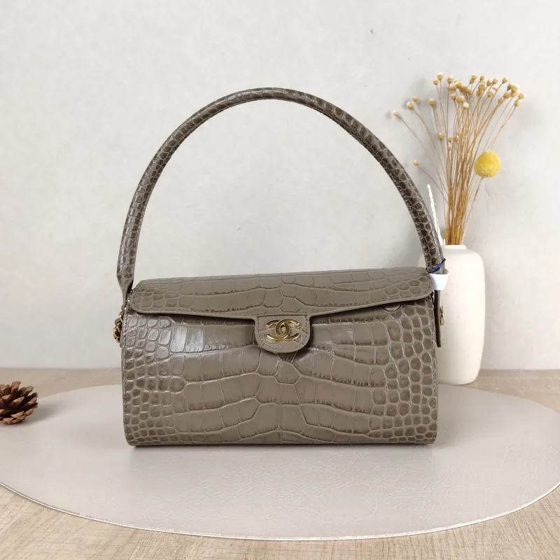 Chanel Shoulder Bag Collection Crossbody Bag Calfskin One Size23 × 11 × 12.5 cm