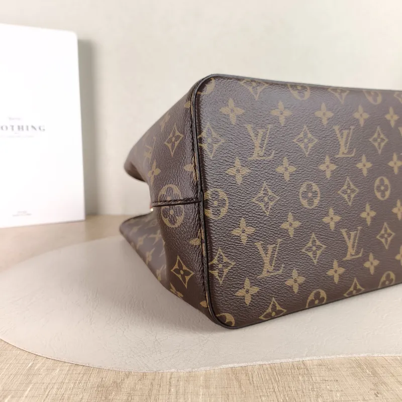 Louis Vuitton Shoulder Bag NÉONOÉ Bucket Bag Caramel PVC Medium 26 × 17.5 × 26 cm — detail view 5 of 10