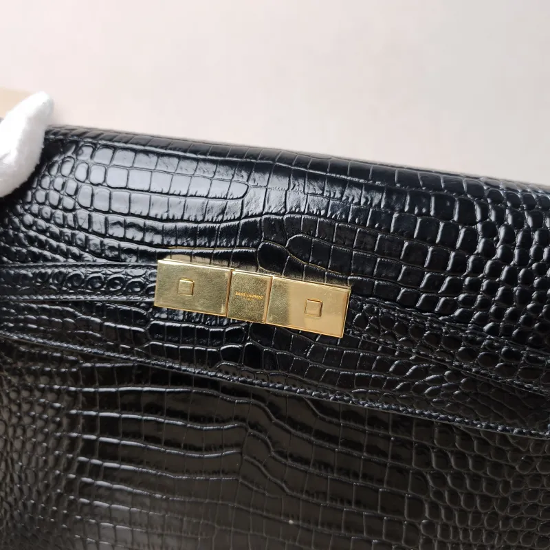 SAINT LAURENT Shoulder Bag MANHATTAN Black Calfskin Medium 29 × 7.5 × 20 cm — detail view 6 of 12