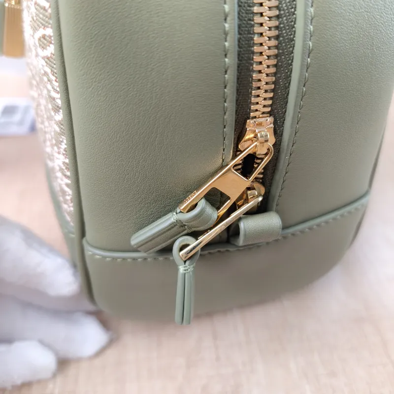 LOEWE Crossbody Bag amazona 23 Green Canvas One Size 24 × 10 × 15 cm — detail view 9 of 13