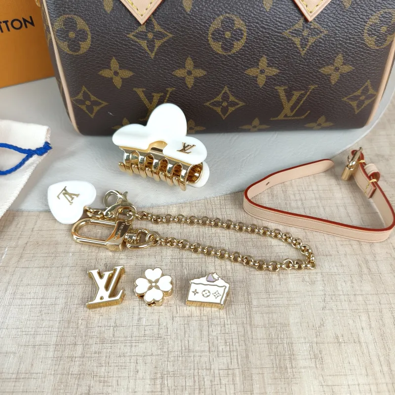 Louis Vuitton Crossbody Bag Speedy 18 LV&IM onogram PVC One Size18 × 10 × 12 cm — detail view 3 of 12