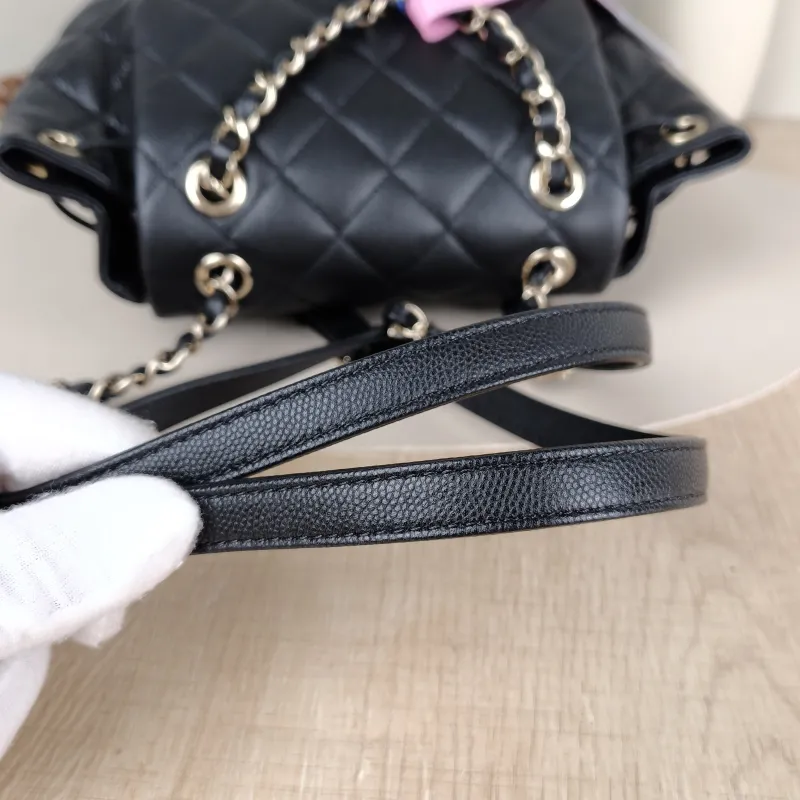 Chanel Backpack Backpack Black Grained Calfskin Large20 × 12 × 25 cm — detail view 2 of 13