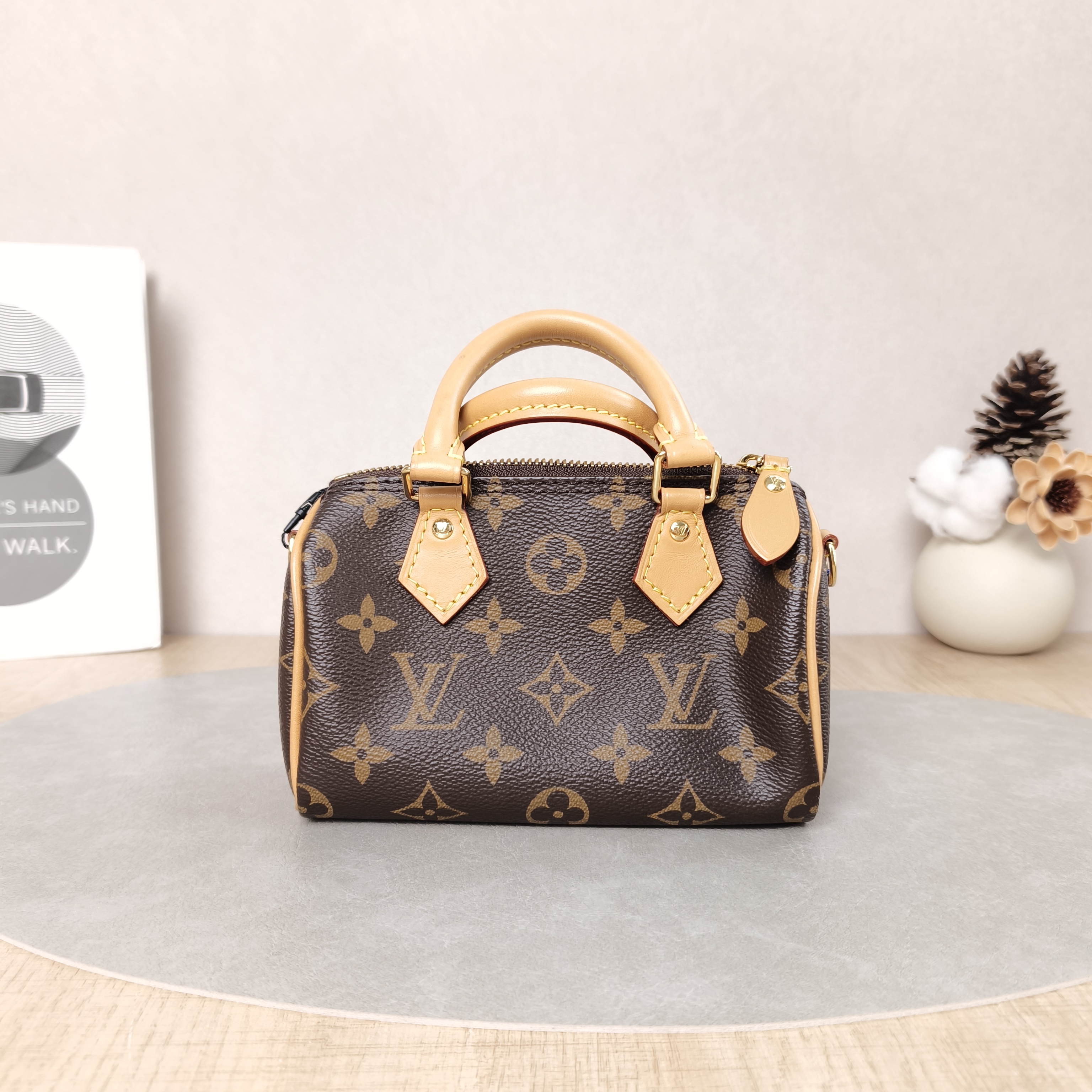 Louis Vuitton Crossbody Bag Speedy Nano Shoulder Strap PV Cnano16 × 7.5 × 10 cm
