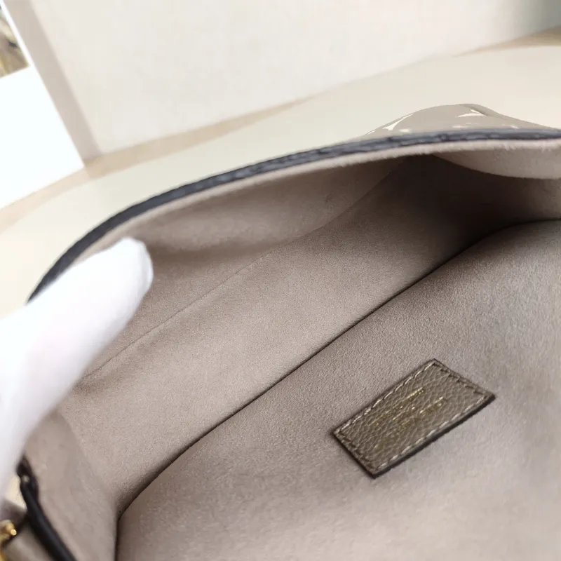 Louis Vuitton Crossbody Bag Diane Baguette Bag Empreinte Embossed Calfskin Monogramnano19 × 6 × 10.5 cm — detail view 2 of 12
