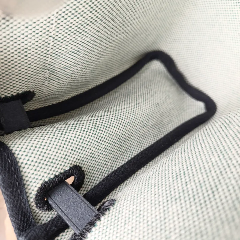 Hermès Crossbody Bag Herbag Zip 20 Beige · Green · Black Calfskin，Canvas Mini 20.5 × 7 × 16.5 cm G — detail view 7 of 12