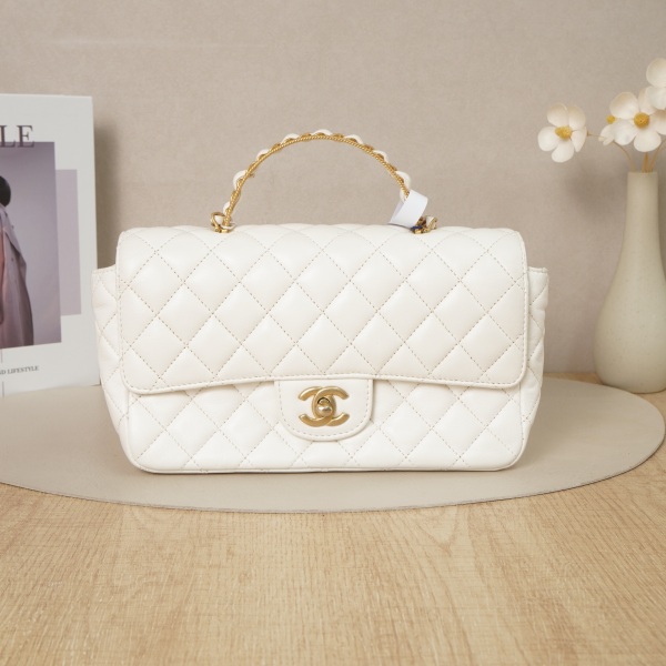 Chanel 23k mini White Gold Lambskin Microchip Edition · · 20 × 6 × 12 cm