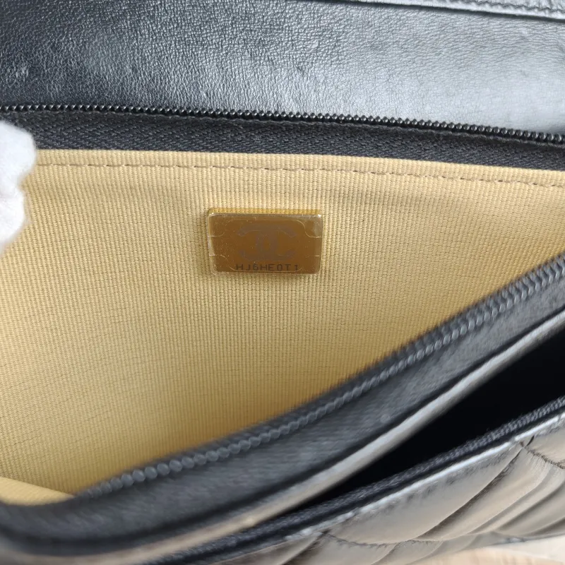 Chanel Shoulder Bag cf Black Lambskin 19 × 4.5 × 12 cm Microchip Edition — detail view 11 of 13