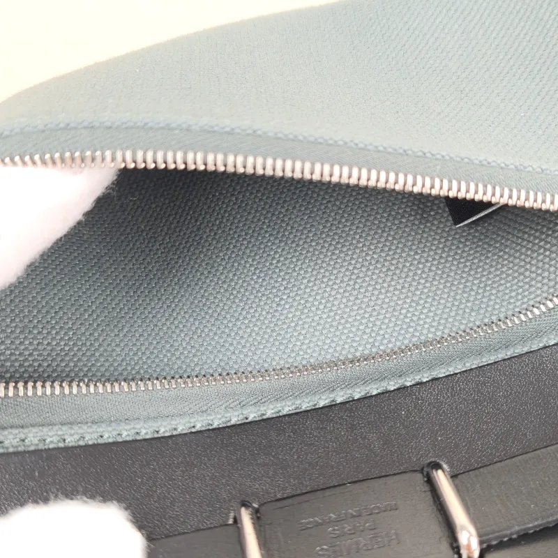 Hermès Crossbody Bag Herbag Zip 20 Calfskin，Canvas Mini 20.5 × 7 × 16.5 cm K — detail view 10 of 14