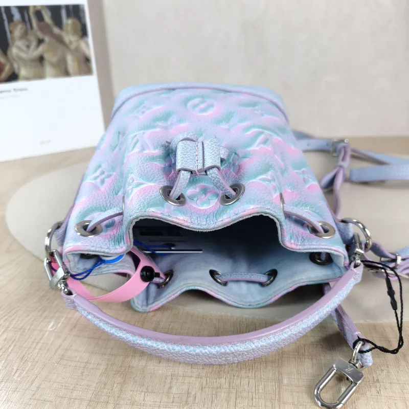 Louis Vuitton Shoulder Bag NANO NOÉ Bucket Bag Nano Collection Calfskin nano 13 × 10 × 16 cm — detail view 6 of 10
