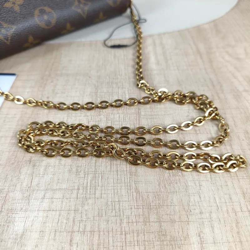 Louis Vuitton Crossbody Bag Pochette Félicie Monogram PVC Small21 × 3 × 12 cm — detail view 8 of 17