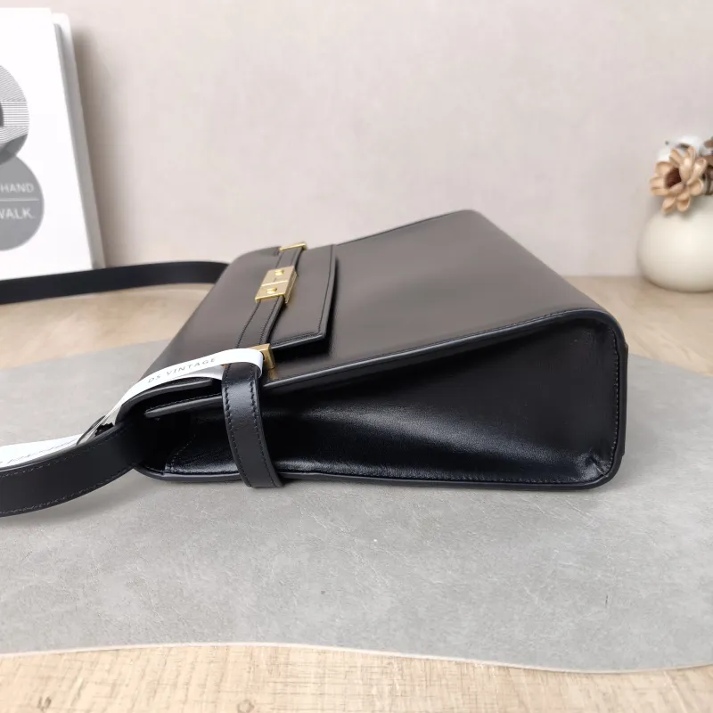 SAINT LAURENT Shoulder Bag MANHATTAN Black Calfskin Medium 29 × 7.5 × 20 cm — detail view 1 of 11