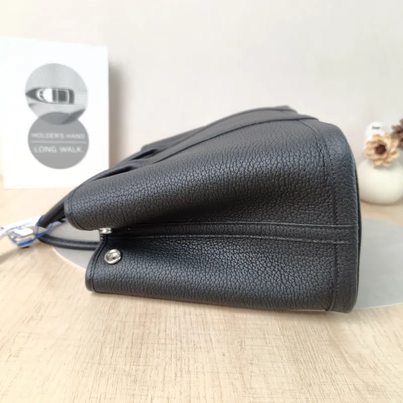 Hermès Top Handle Bag Garden Party 30 30Black Negonda Calfskin Medium30 × 13 × 21 cm — detail view 1 of 11