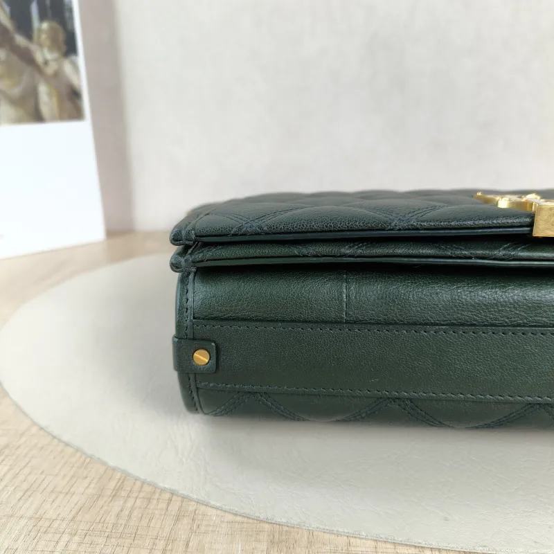 SAINT LAURENT Shoulder Bag Becky Crossbody Bag Green Lambskin 25 × 7 × 17.5 cm — detail view 8 of 11