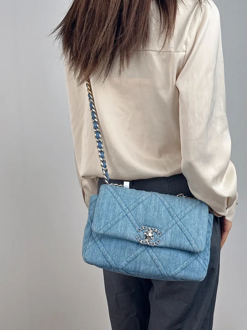 Chanel Crossbody Bag 19Bag Small 26 × 9 × 16 cm — on-model view 2 of 2