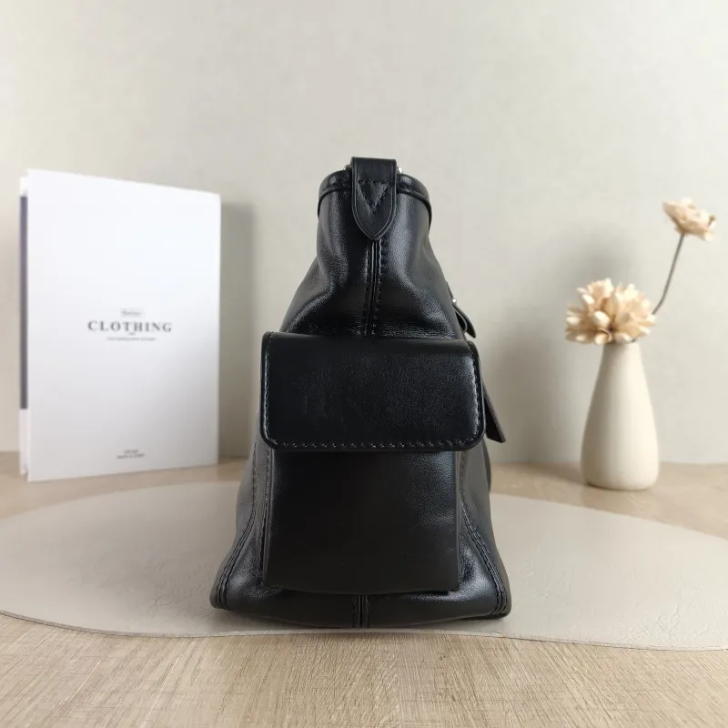 Louis Vuitton Crossbody Bag Carryall Vibe Black SL ambskin Medium 39 × 15 × 30 cm — detail view 5 of 11