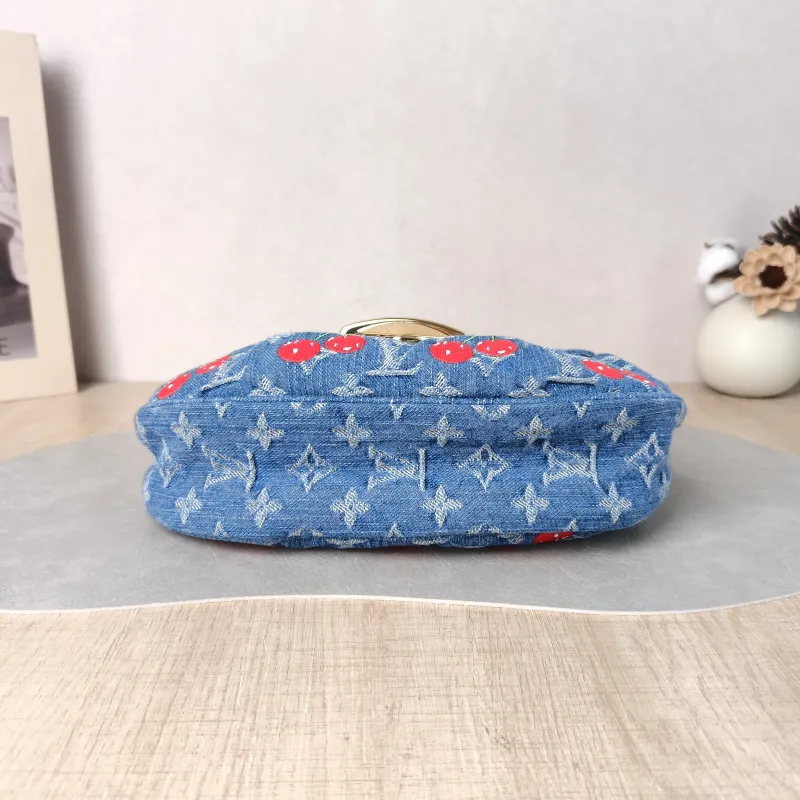 Louis Vuitton Shoulder Bag Sunset Blue · One Size 27 × 3 × 18 cm — cover view 3 of 5