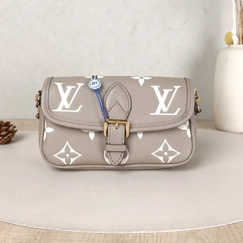 Louis Vuitton Crossbody Bag Diane Baguette Bag Empreinte Embossed Calfskinnano19 × 6 × 10.5 cm