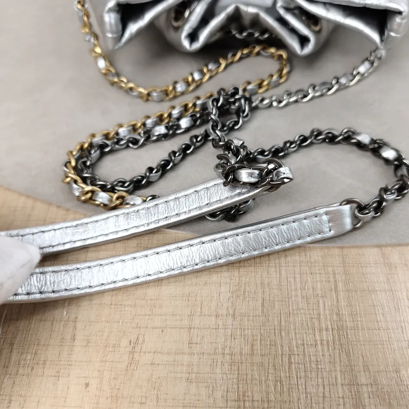 Chanel Crossbody Bag Gabrielle Collection Bucket Bag Silver Calfskin 20 × 6.5 × 22 cm — detail view 4 of 16