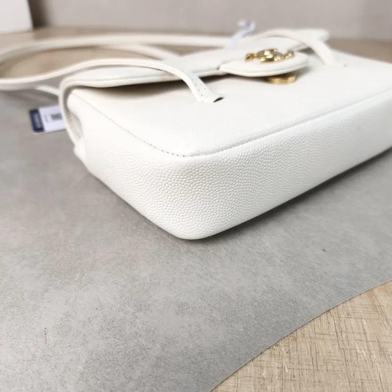 Chanel Top Handle Bag preppy coco White Calfskin Mini 17 × 5 × 11.4 cm — detail view 4 of 11