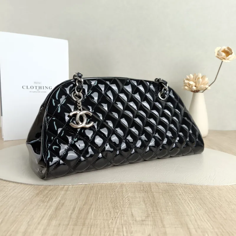 Chanel Shoulder Bag tote Black Patent Leather One Size33 × 16 × 17 cm — cover view 5 of 5