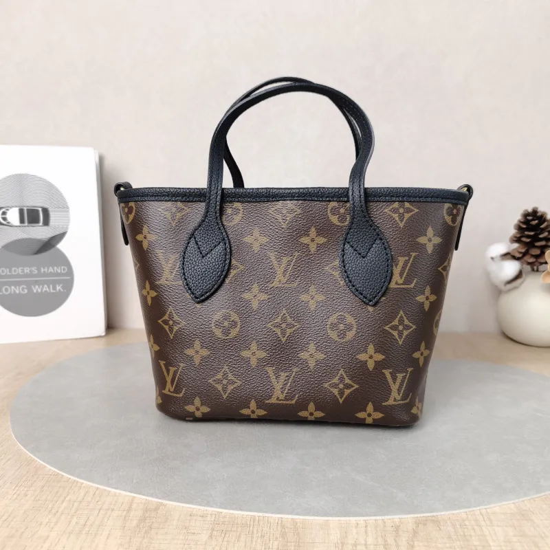Louis Vuitton Crossbody Bag NEVERFULL INSIDE OUT BB Black PVC · Calfskin BB26.5 × 11 × 16.5 cm — cover view 4 of 6