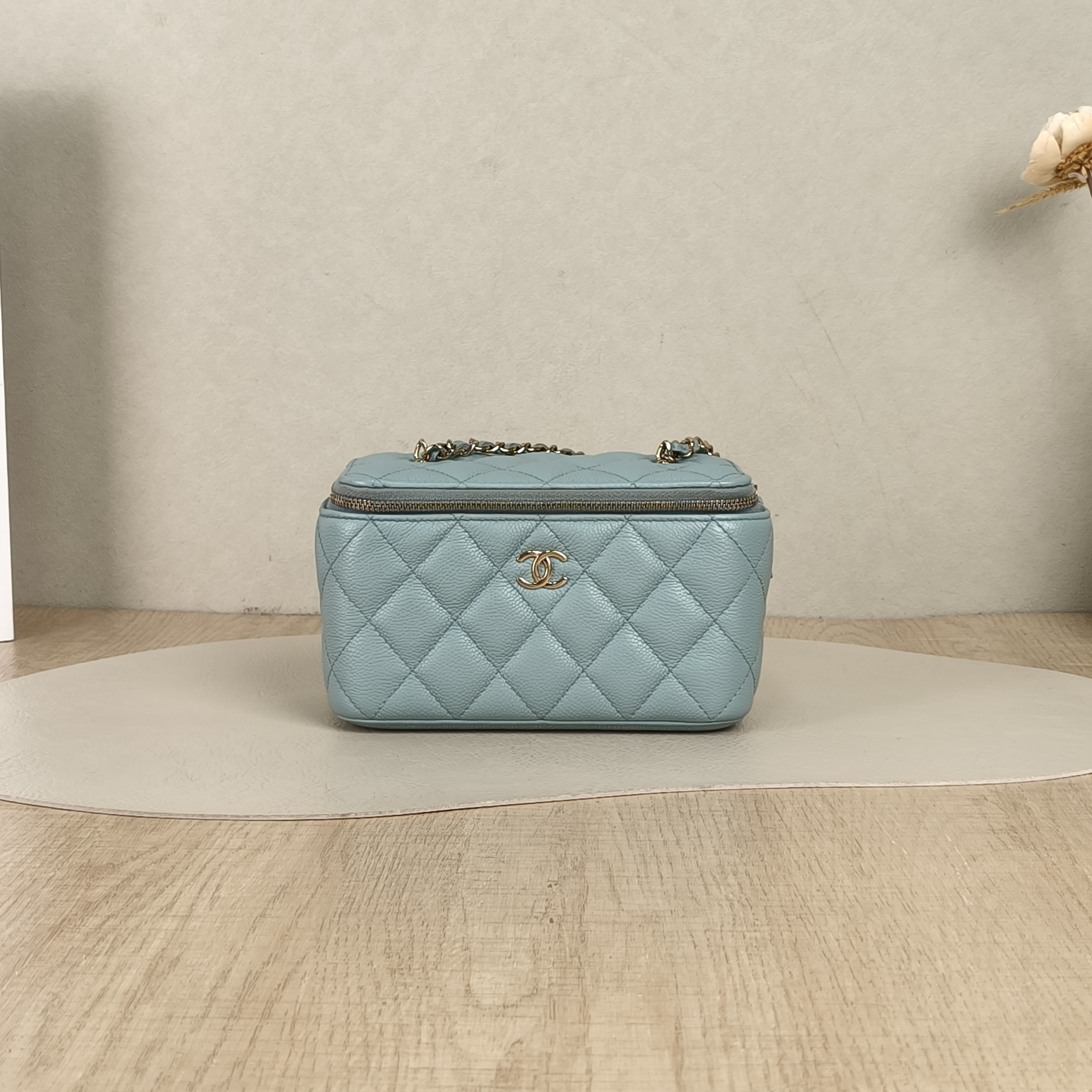 Chanel Crossbody Bag Edition Blue Calfskin One Size16 × 8 × 9.5 cm