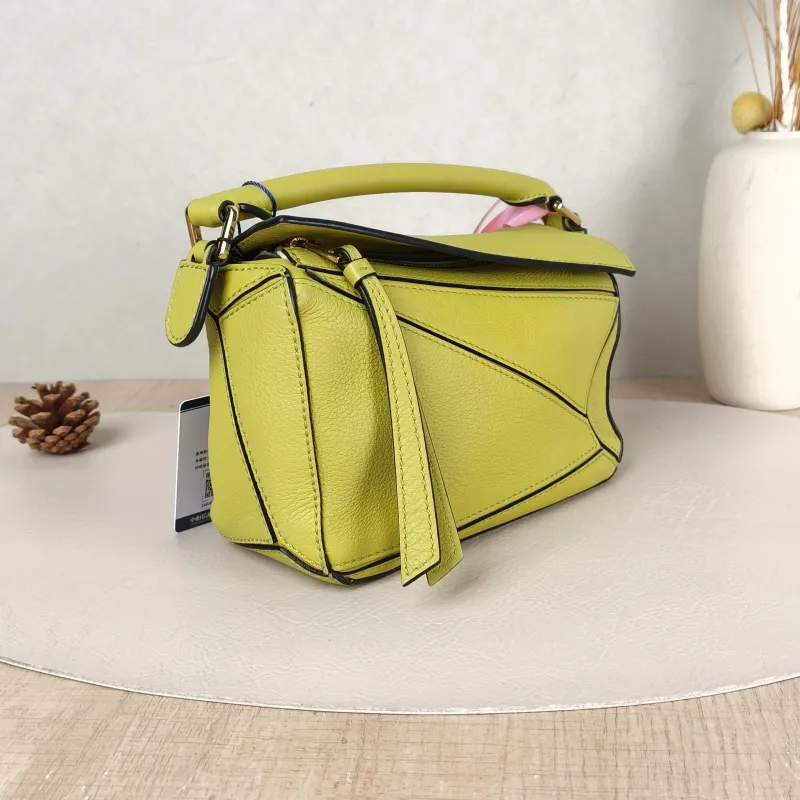 LOEWE Crossbody Bag Puzzle Green Calfskinmini18 × 8 × 12.5 cm — cover view 4 of 5
